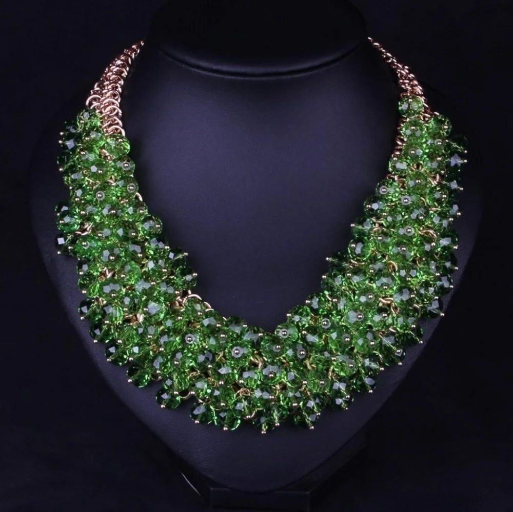 NWT Kelly Green Crystal Beaded Gold Statement Necklace